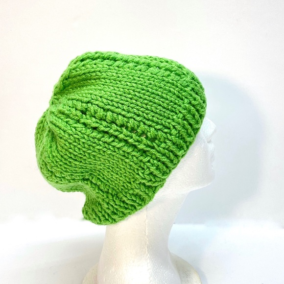 NWT Hand Knit Chunky Bright Green Beanie Hat w/ Lace Detail One Size Fits Most - Picture 4 of 8
